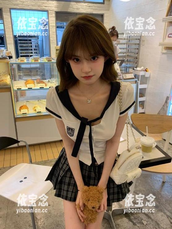 YouMi尤蜜荟 - 炎炎夏日，是小逗逗私房作品揭示独特视角，艺术感之美尽在其中.txt