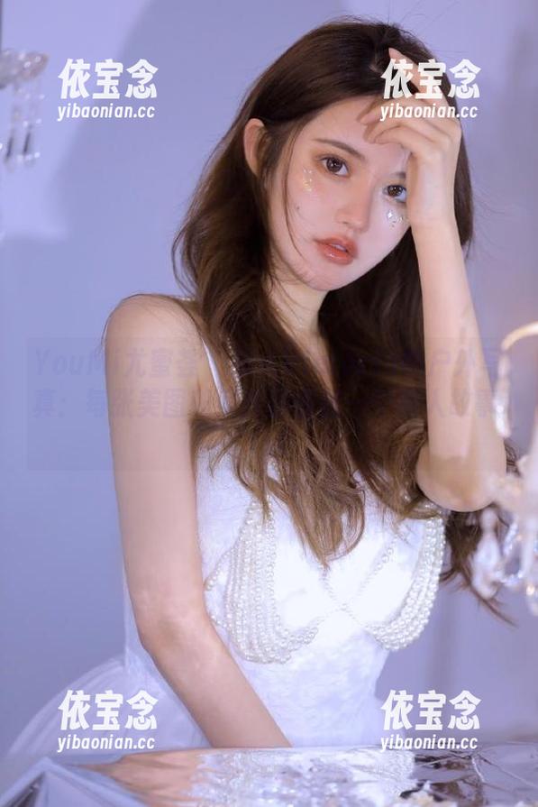 YouMi尤蜜荟 - 果儿Victoria的户外写真：每张美图和照片都讲述一个动人故事.txt