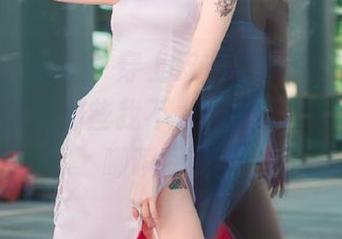 beautyleg - 穿上皮衣的Winnie：写真集分享，那些我不太想让你们知道的自嘲瞬间.txt