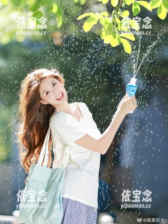 pans - 雯雯的教室系列：缤纷写真合集资源，记录每个动人瞬间！.txt