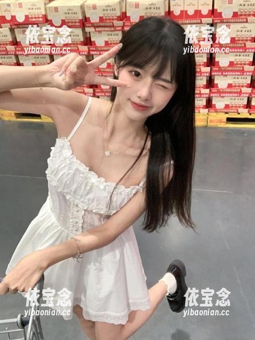 挖掘puypuy吊带写真中的美丽，全套原图让你大饱眼福！.txt
