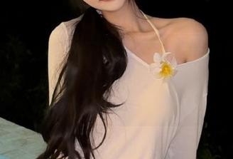 微密圈 - 准备好了吗？不爱笑的赛琳奶牛女仆写真集下载，让你沉浸在美丽中！.txt