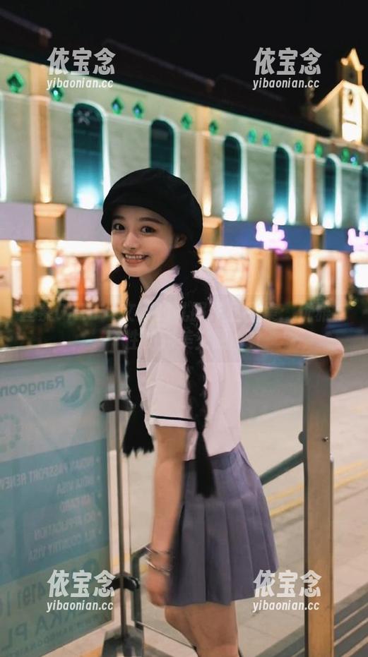 丝慕GIRL - 文欣的礼服作品图集：优雅与个性的完美交融.txt