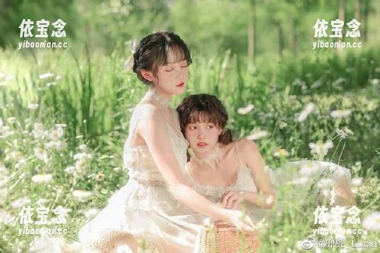 丽柜 - 观看兔子以粉色为主题的写真作品，感受她的独特视角.txt
