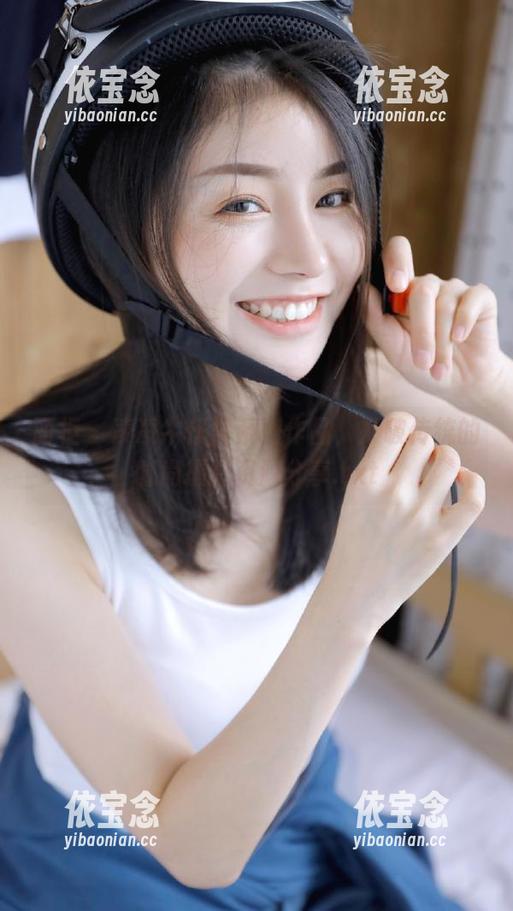 丽柜 - 凌凌牛仔裤系列作品，打破传统的时尚摄影资源分享.txt