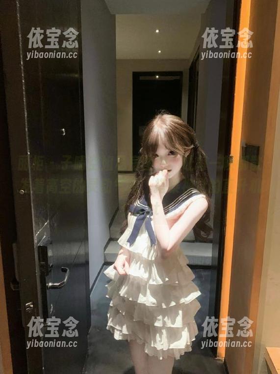 丽柜 - 子晴空姐私房图包，让每一帧都散发着高空的灵动气息，搭乘视觉的直升机！.txt