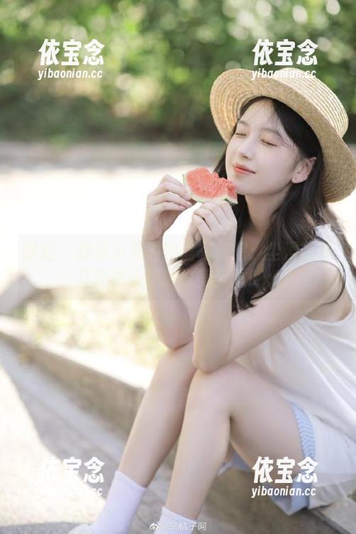 丽柜 - 探秘小爽的网盘写真馆：尘浸丝莲打造属于你的唯美梦境.txt