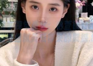 丽柜 - 悦享视觉盛宴：怡萱镂空原图福利，感受细腻美感带来的震撼.txt