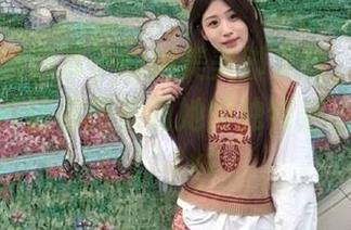 丽柜 - 精选慕子的绝美美脚美图，透过每一张照片让你感受到她的独特魅力与风格！.txt