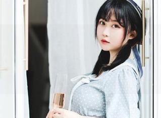 依依超级懒泳装美照合集：让我们一同观看她在艳阳下尽情释放青春活力的迷人姿态！.txt