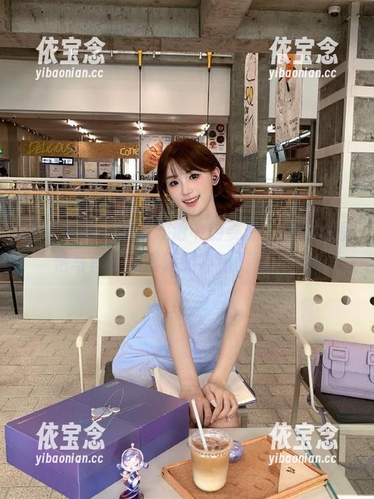 克拉女神 - 梦幻泳池中的姜璐，揭开她惊艳写真作品资源的神秘面纱！.txt