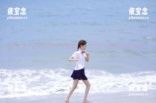 克拉女神 - 欣赏孟君裤里丝美图合集，记录每一瞬间的唯美与惊艳.txt