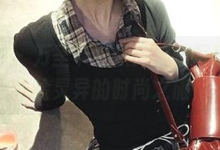 克拉女神 - 万圣节特供：汤怡写真图册，带你体验灵异的时尚之旅！.txt