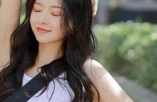 克拉女神 - 精美免费照片，欣赏赵雨静的棉袜系列写真，尽在这里！.txt