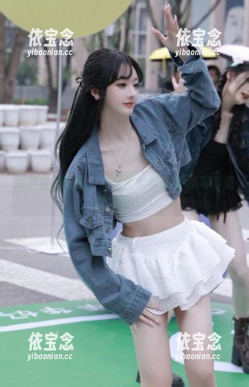 探索兔玩映画：多样化犬与JK制服写真资源大赏.txt