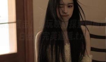 私拍原图直击！兔玩映画探索树荫斑驳与白丝的完美邂逅.txt