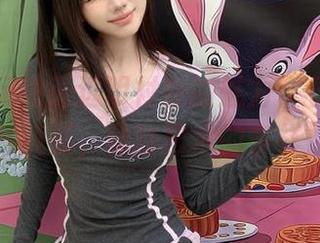 感受兔玩映画透明衬衫的魅力，下载独家写真图片资源，体验艺术的多样性！.txt