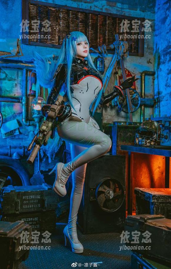 办公室里的凛子酱图包，掀起可爱风潮的写真作品等你来欣赏！.txt