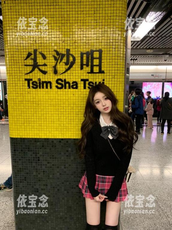 喵糖映画 - 在蠢沫沫的双人写真中，发现图包里的无尽魅力！.txt
