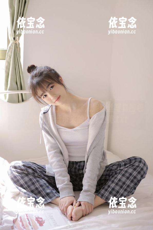 嗲囡囡 - 迷醉于还是陈梵妮蕾丝写真图包，感受蕾丝带来的修身之美.txt