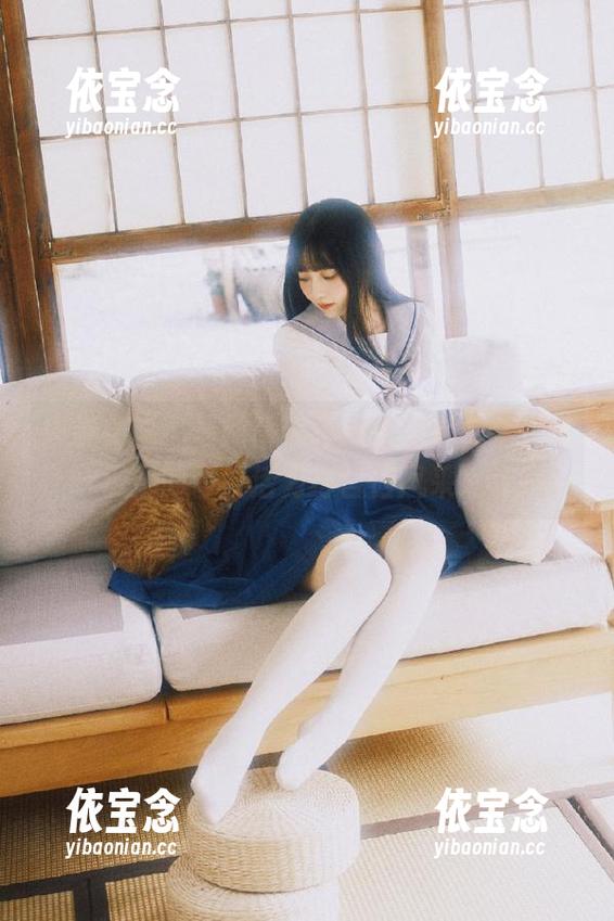 头条女神 - 最新高萌萌泳衣写真合集，展现她的青春活力与自信风采.txt