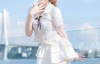 少女秩序窗台黑丝作品精选合集：探索黑丝与阳光下的少女灵感之旅.txt