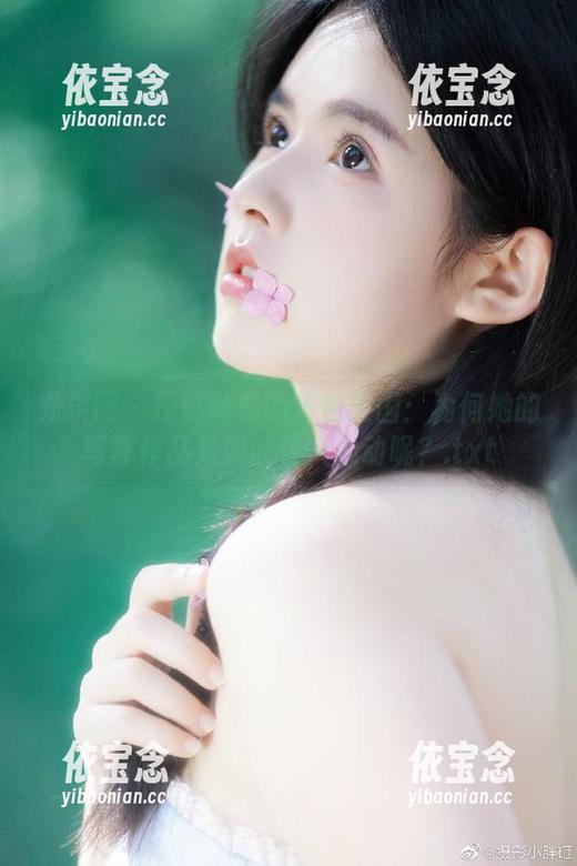 尤果网 - 探秘叶希的粉色王国：为何她的写真作品集如此让人心动呢？.txt