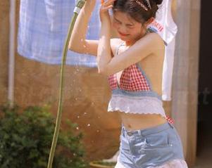 尤果网 - 夏乔呈现全新图集更新，学妹写真让你感受青春气息！.txt