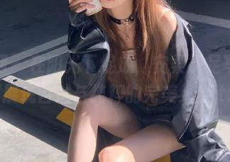 尤果网 - 在阳光下绽放，安柔裸足写真套图展现自然与纯粹的完美结合.txt