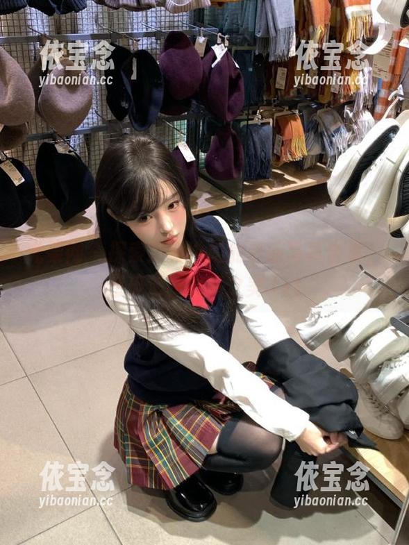 尤果网 - 探索晨曦学姐的最新写真合集，感受清新自然之美.txt