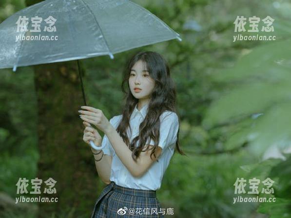 尤果网 - 欣杨Kitty最新棉袜写真合集，感受秋冬季节的温暖与舒适.txt