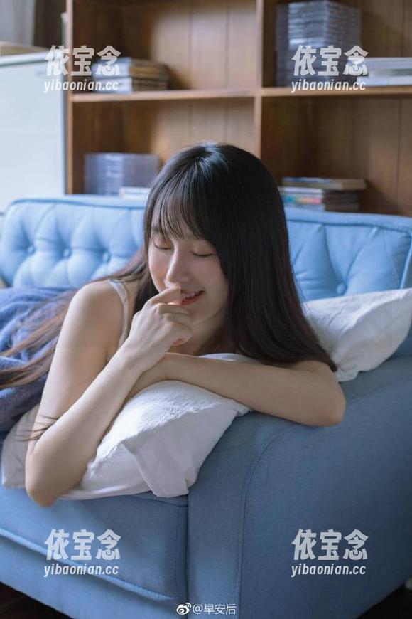 尤果网 - 学姐齐贝贝私拍美图特辑：展现她的独特风格与气质.txt
