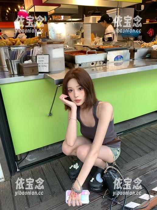 尤蜜荟 - laura阿姣姐姐的福利图包，带你进入写真艺术的梦幻天地！.txt
