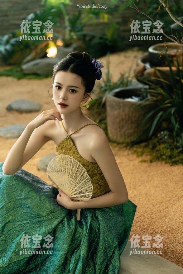尤蜜荟 - 最新“lingyu69美腿”作品来袭，分享那些无法抗拒的美丽瞬间.txt