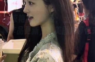 尤蜜荟 - 惊艳视觉享受：土肥圆Iris全新黑丝写真作品更新，唯美图片等你来欣赏.txt