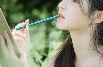 尤蜜荟 - 在线看思淇Sukiii的温柔合集，背后藏着怎样毒舌般的她？.txt