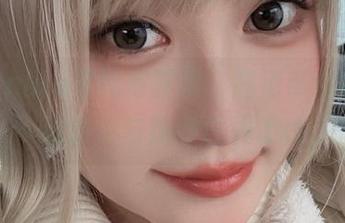 年年Nnian清纯写真集，高清带你领略她的甜美与纯净世界.txt
