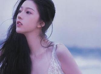 微密圈 - 徐莉芝Booty圣诞写真作品分享：展现节日之美的独特视角，带你领略不同的圣诞氛围.txt
