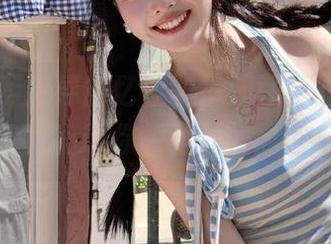 推女神 - 探寻施忆佳的户外写真，原图资源汇聚，带你领略别样风情.txt