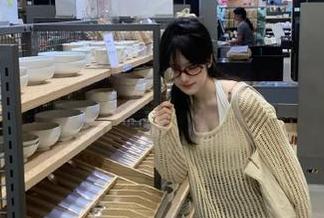 推女神 - 深度解析汪佩妮Penny学妹写真资源，个性与时尚的完美结合！.txt