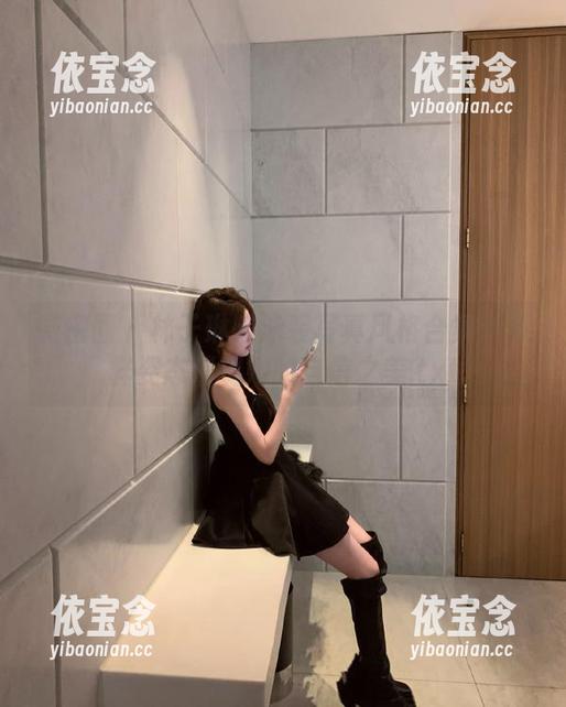 林子琳喵 微密圈 - 林子琳喵泳装写真风格合集:多样姿态捕捉她的自信之美.txt