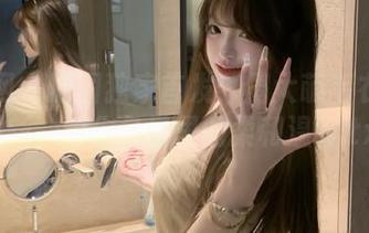 果团网 - 原图独家首发！周大萌毛衣写真更新，给你冬日里的柔和温暖.txt
