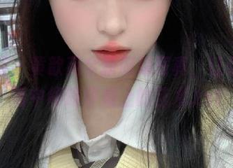 果团网 - 黄歆苑全新厨娘写真，让你在观看中领略餐桌上的艺术.txt