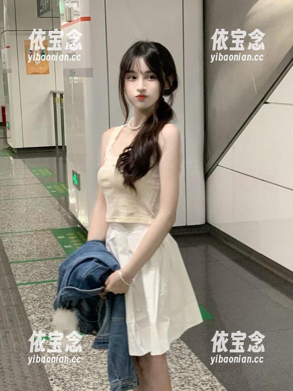 梦丝女神 - 张灵儿白裙套图作品：感受清风拂过的温柔与自然之美.txt