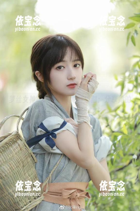 梦丝女神 - 晓晓泳装写真时刻：分享她的青春故事与灵感.txt