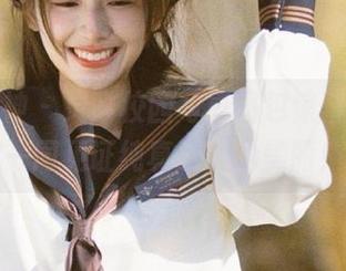 梦丝女神 - 灵唯校园写真图包惊喜更新，与你一同见证纯真时代的美丽！.txt