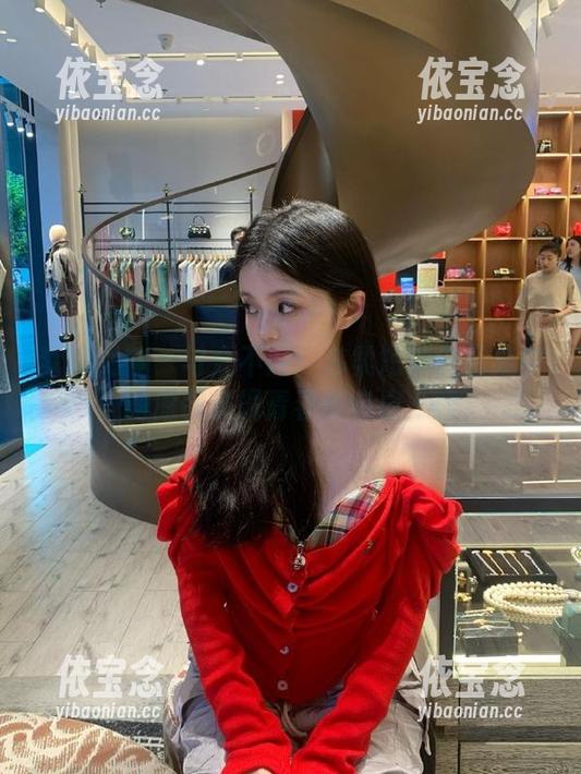 梦丝女神-苏柔 梦丝女神 - 与众不同:苏柔短裤作品集中的原图展现青春与自由.txt