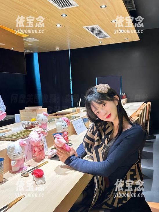 网盘美图收藏：森萝财团护士妹妹穿白丝，让你沉浸在唯美作品中.txt