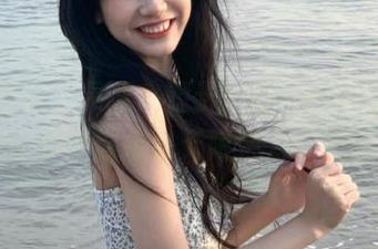 模范学院 - 灵感来源于青春，lingyu69少女全套图集传递无限魅力与风情.txt