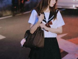 模范学院 - 用心挑选的柳侑绮Sevenbaby女孩写真美图资源，让你的视觉体验升华到极致！.txt